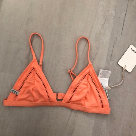 FINAL PRICE ⚡️ Rhythm top NWT SIZE MEDIUM - Picture 4 of 5